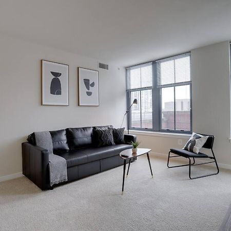 Bright And Cozy Apartment Near Pentagon City Arlington Bagian luar foto