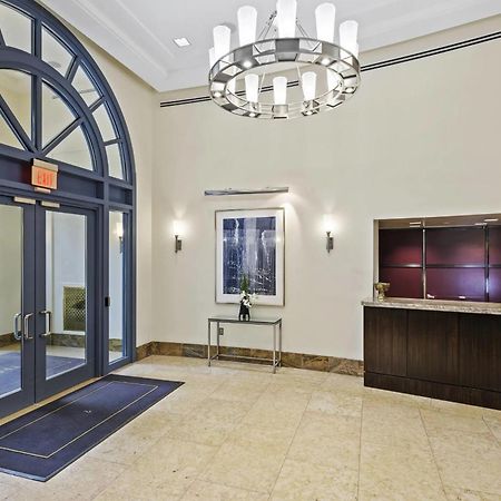 Bright And Cozy Apartment Near Pentagon City Arlington Bagian luar foto