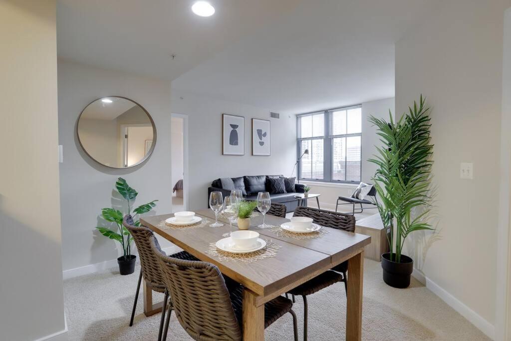 Bright And Cozy Apartment Near Pentagon City Arlington Bagian luar foto