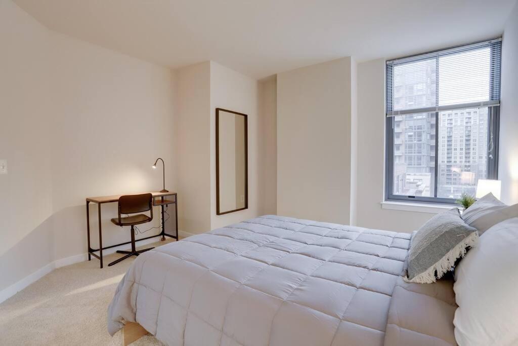 Bright And Cozy Apartment Near Pentagon City Arlington Bagian luar foto