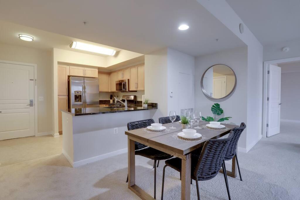 Bright And Cozy Apartment Near Pentagon City Arlington Bagian luar foto