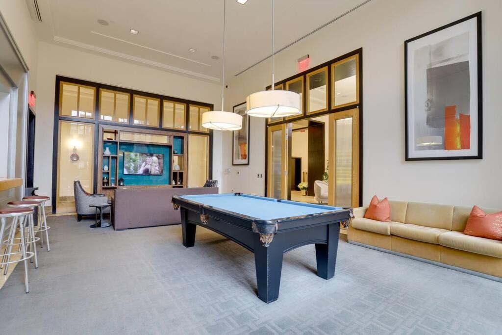 Bright And Cozy Apartment Near Pentagon City Arlington Bagian luar foto