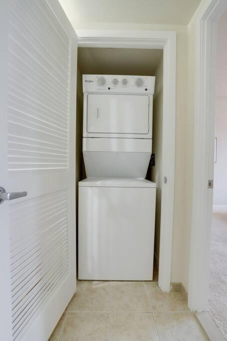 Bright And Cozy Apartment Near Pentagon City Arlington Bagian luar foto